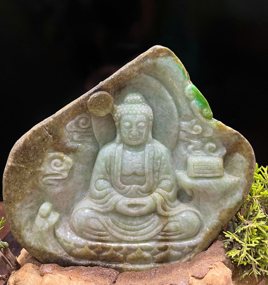 Phật Tổ A Di Đà Ngọc Phỉ Thuý 25x16x13cm