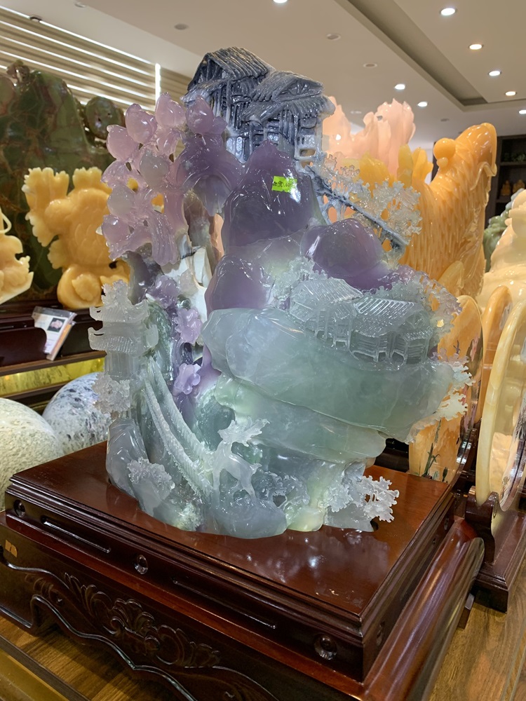 Phong cảnh hữu tình ngọc quý fluorite 63x50x32cm 