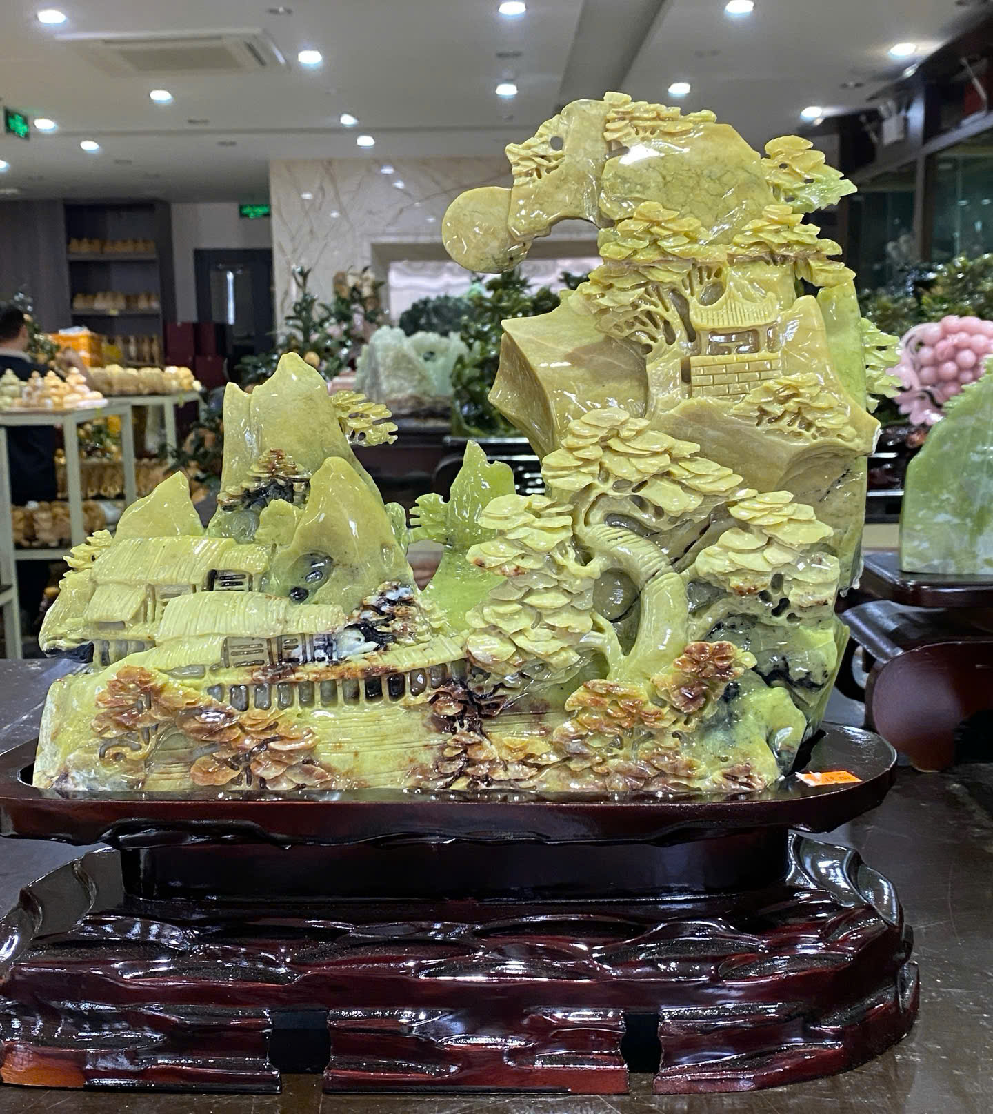 Phong cảnh hữu tình Ngọc serpentine 33x26x8,5cm