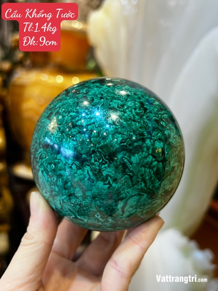 Quả Cầu Đá Khổng Tước 9cm