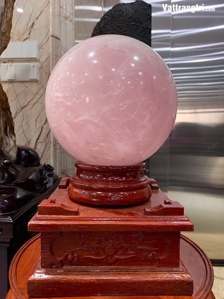 Quả cầu đá thạch anh hồng 22cm
