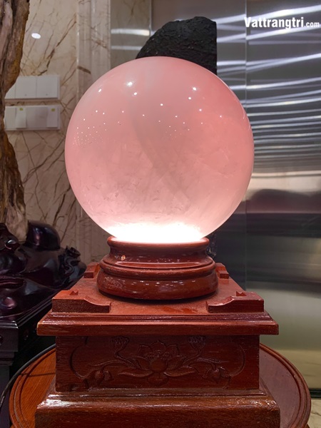 Quả cầu đá thạch anh hồng 22cm