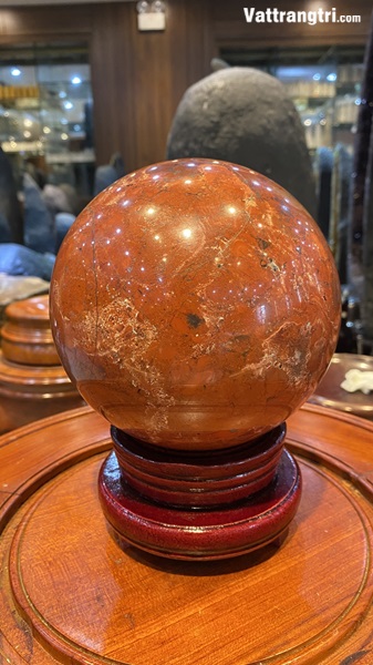 Quả cầu ngọc bích đỏ 13.5cm