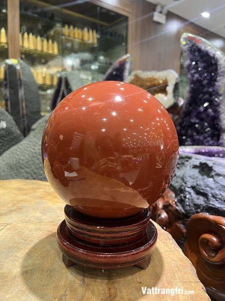 Quả Cầu Ngọc Bích Đỏ 16cm