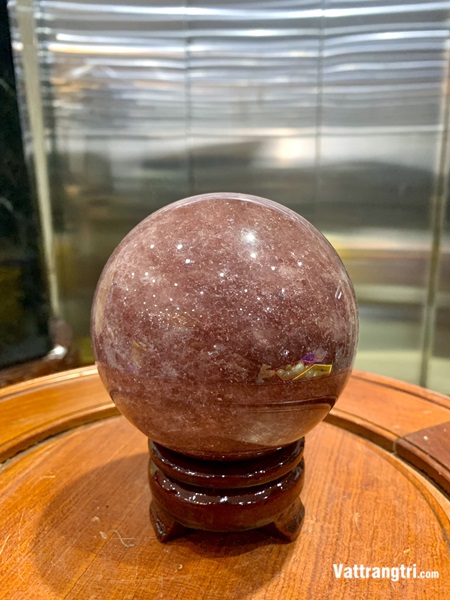Quả Cầu thạch anh dâu tây đỏ 8cm
