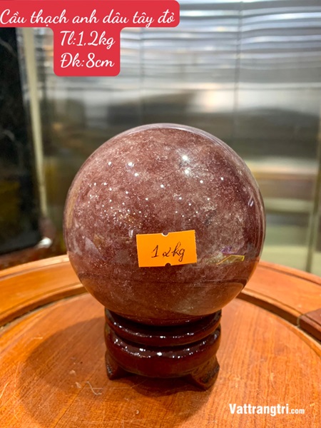 Quả Cầu thạch anh dâu tây đỏ 8cm