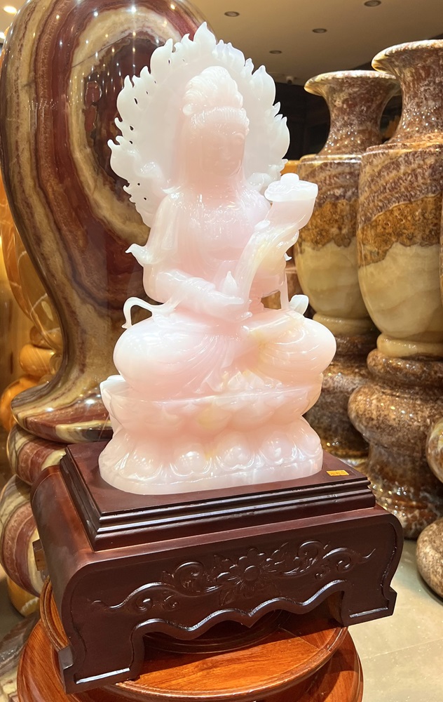 Quan âm ngọc onyx hồng 66cm