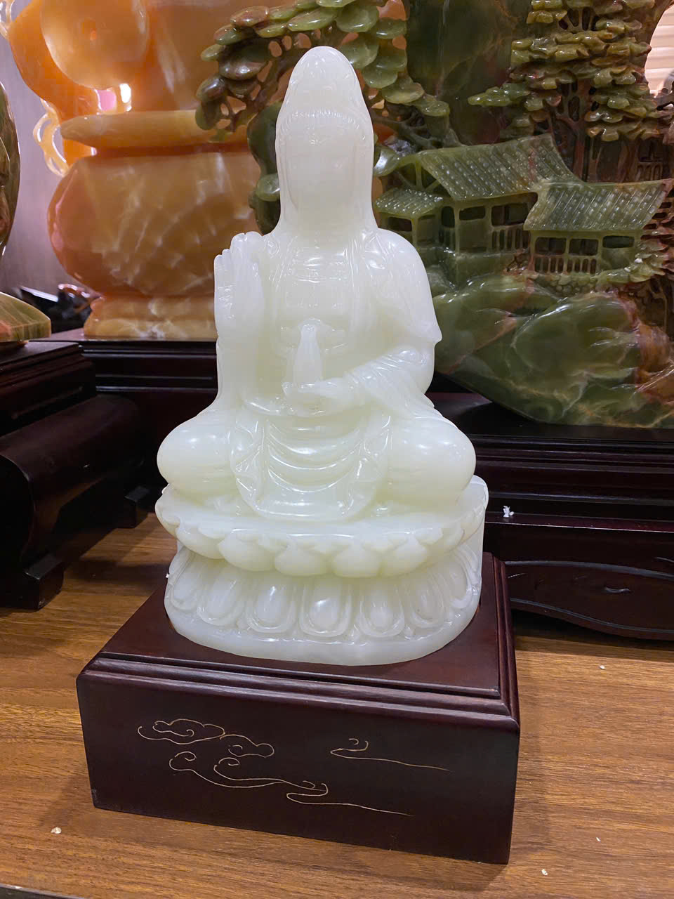 Quan âm ngọc onyx trắng 33cm