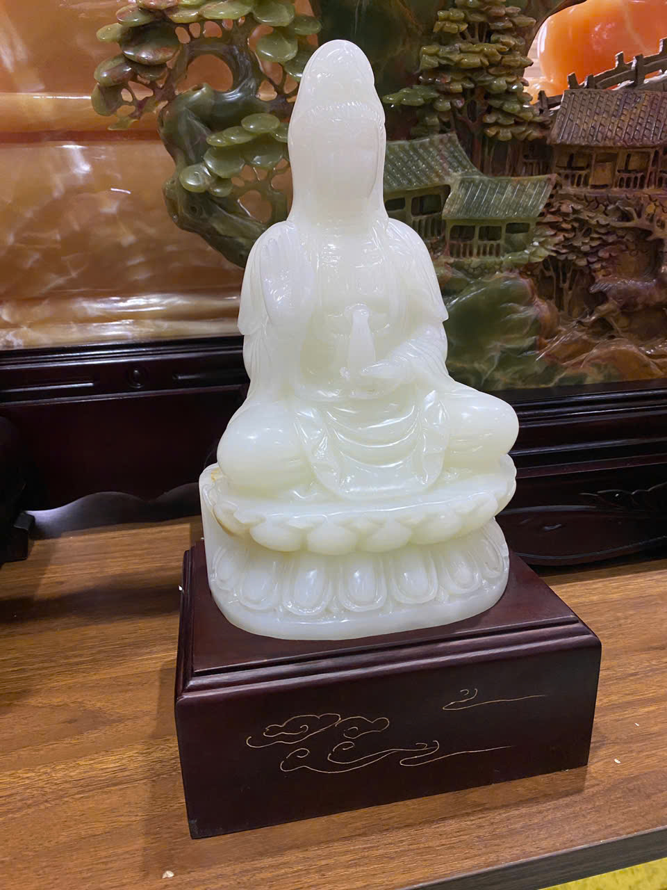 Quan âm ngọc onyx trắng 33cm