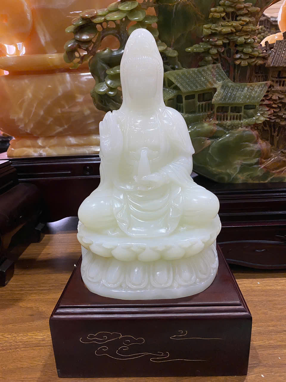 Quan âm ngọc onyx trắng 33cm