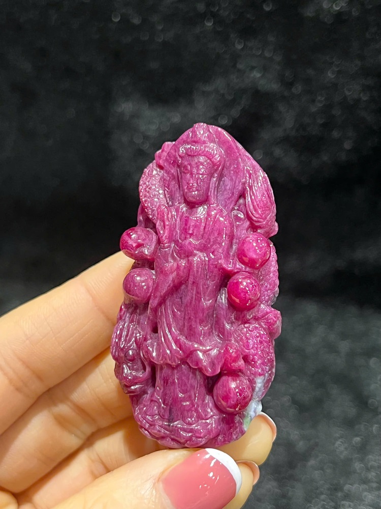 Quan Âm Phục Long Hồng Ngọc Ruby