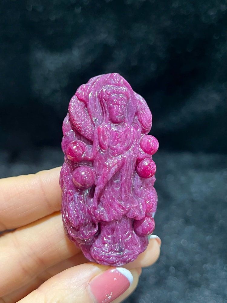 Quan Âm Phục Long Hồng Ngọc Ruby