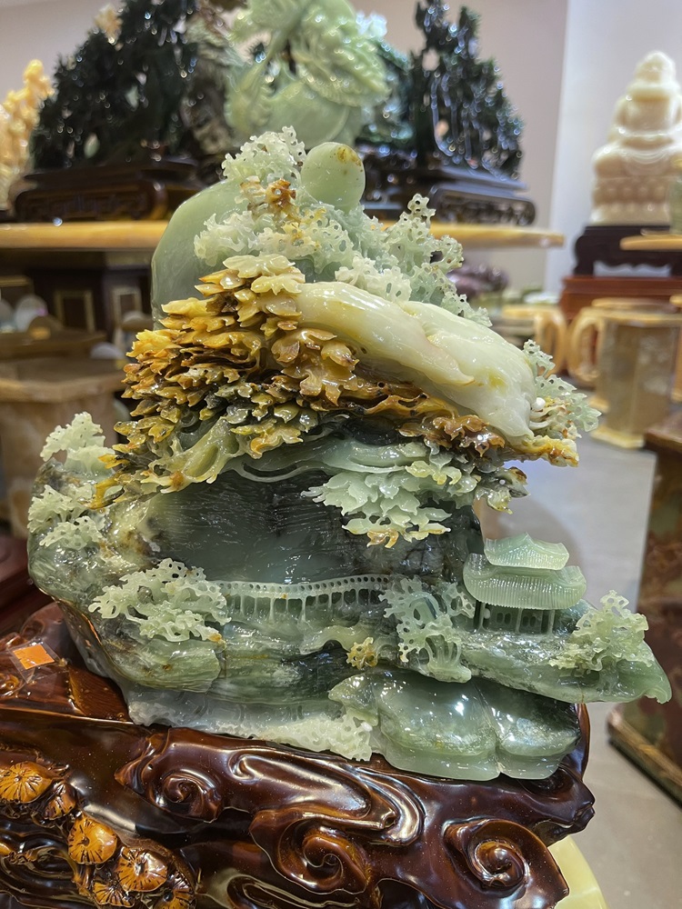 Sơn Thuỷ Hữu Tình Ngọc Tụ Nham