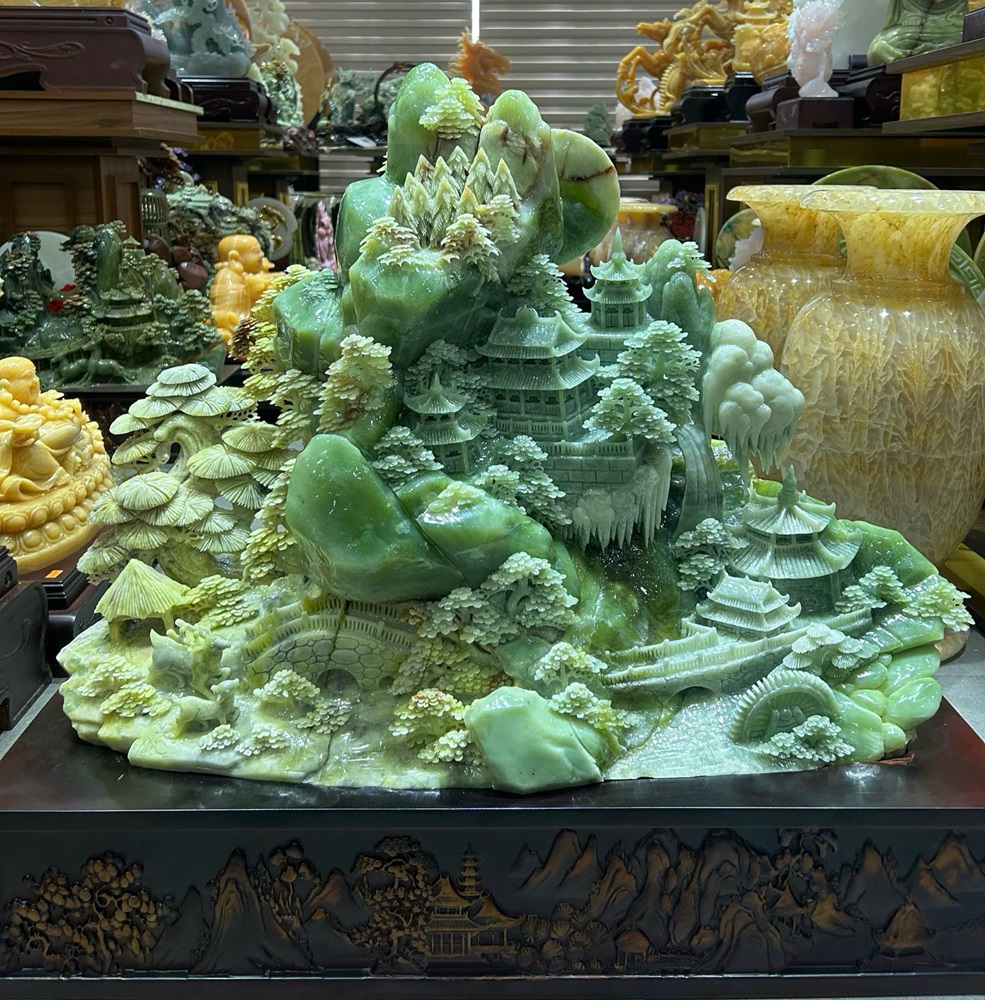 Tác Phẩm Chốn Bồng Lai Ngọc Serpentine 78x55x28cm