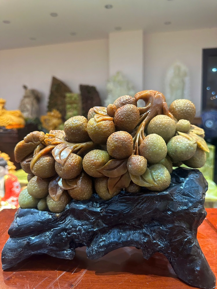 Tác Phẩm Chùm Nhãn Ngọc Thọ Sơn 28x25cm