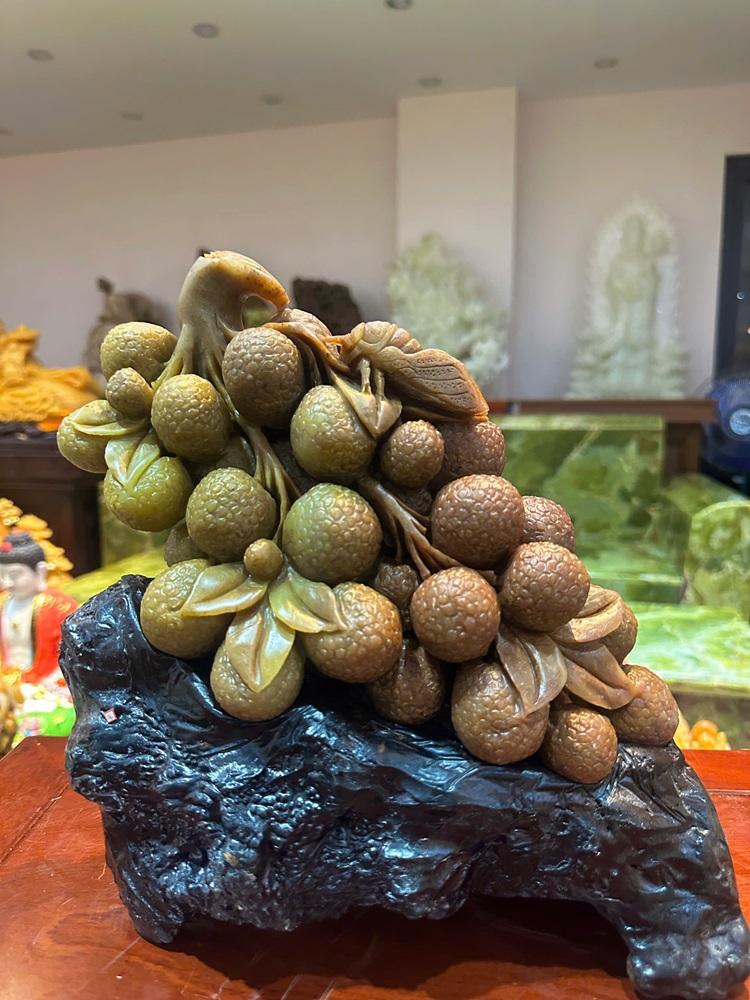 Tác Phẩm Chùm Nhãn Ngọc Thọ Sơn 28x26cm