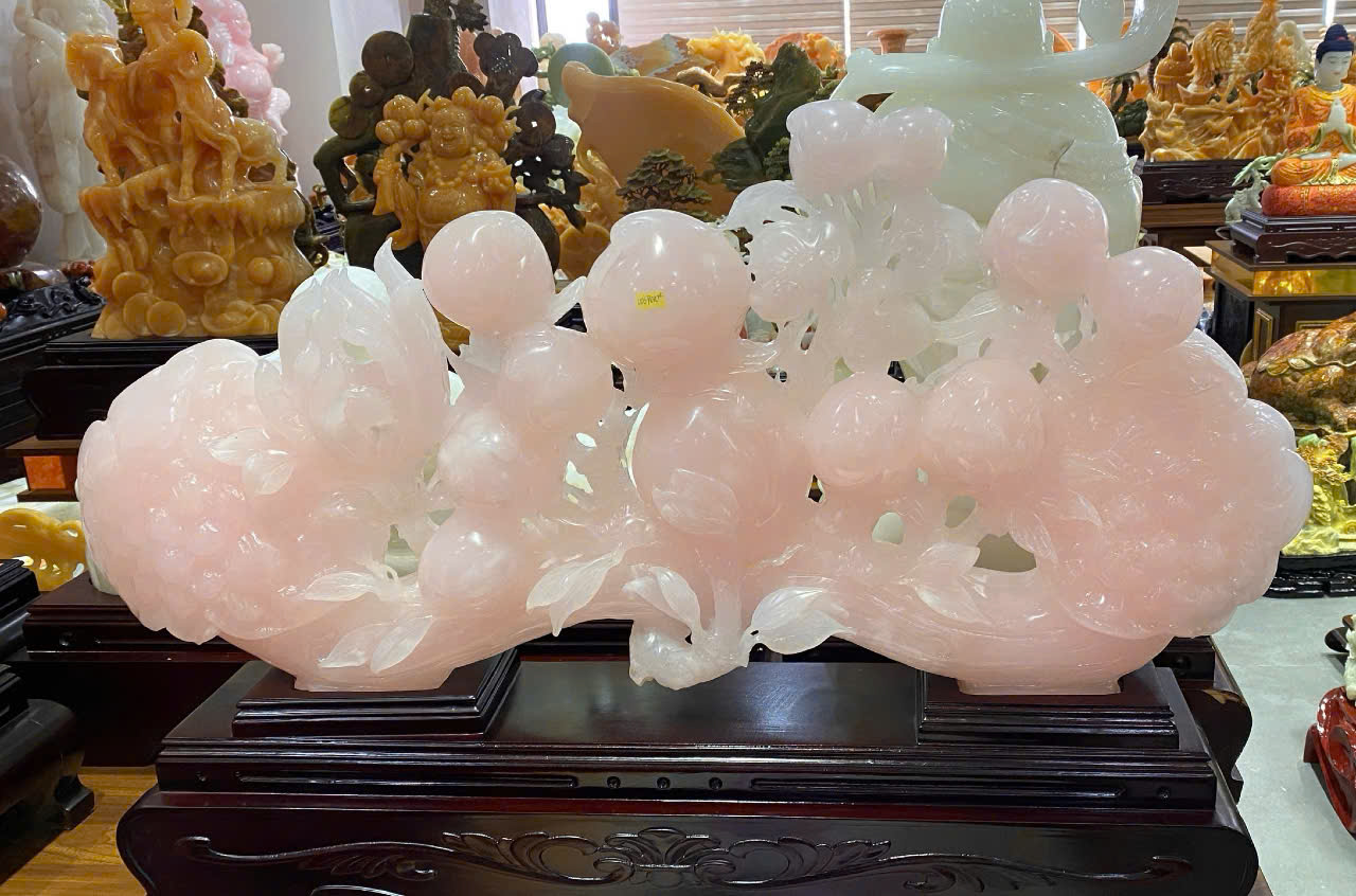 Tác Phẩm Đào Tiên Như Ý Ngọc Onyx Hồng