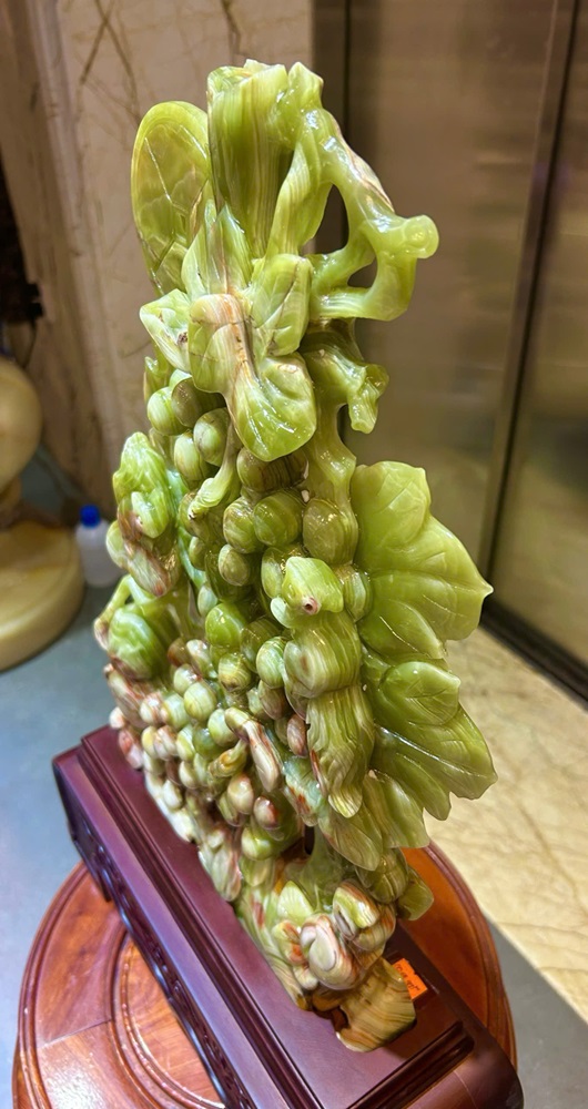 Tác Phẩm Nho Phú Quý Ngọc Onyx Xanh 59x38cm