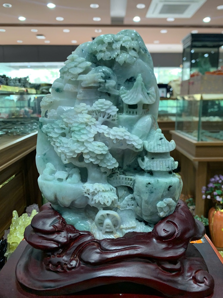 Tác Phẩm Phong Cảnh Hữu Tình Ngọc Phỉ Thuý 37x30cm