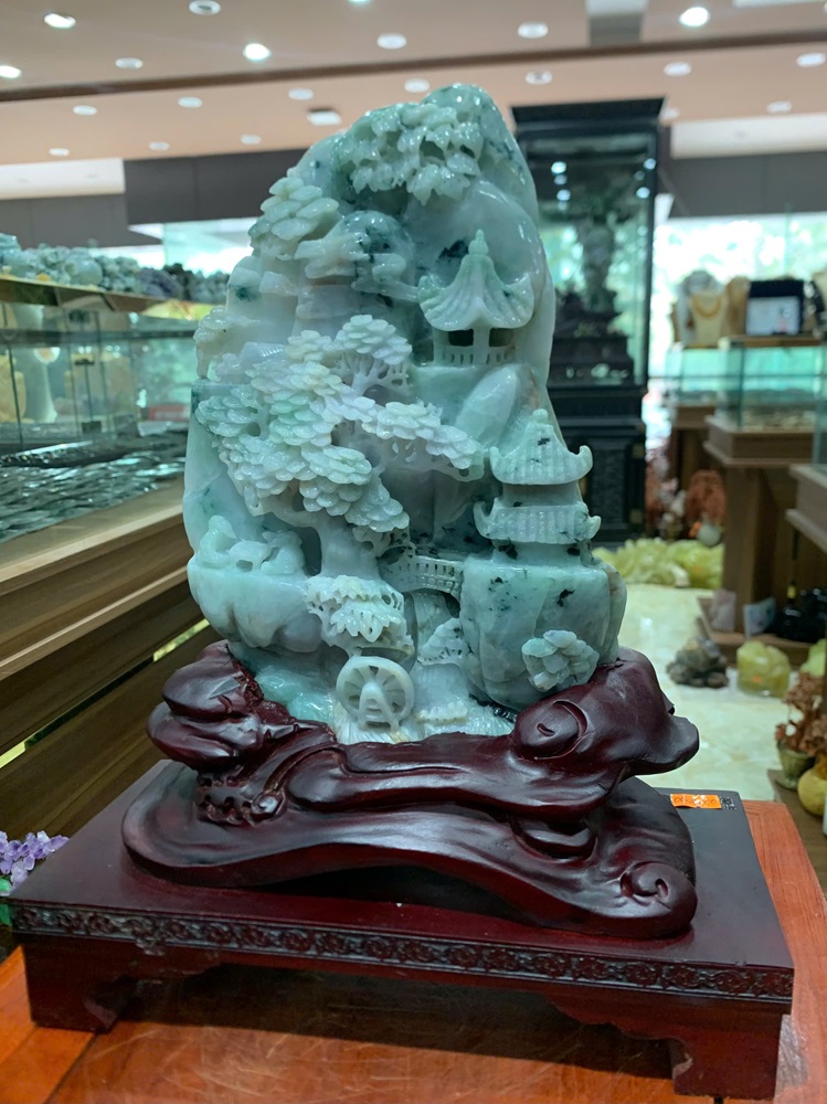 Tác Phẩm Phong Cảnh Hữu Tình Ngọc Phỉ Thuý 37x30cm