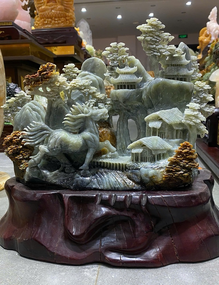 Tác phẩm phong cảnh hữu tình ngọc Serpentine 45x38cm