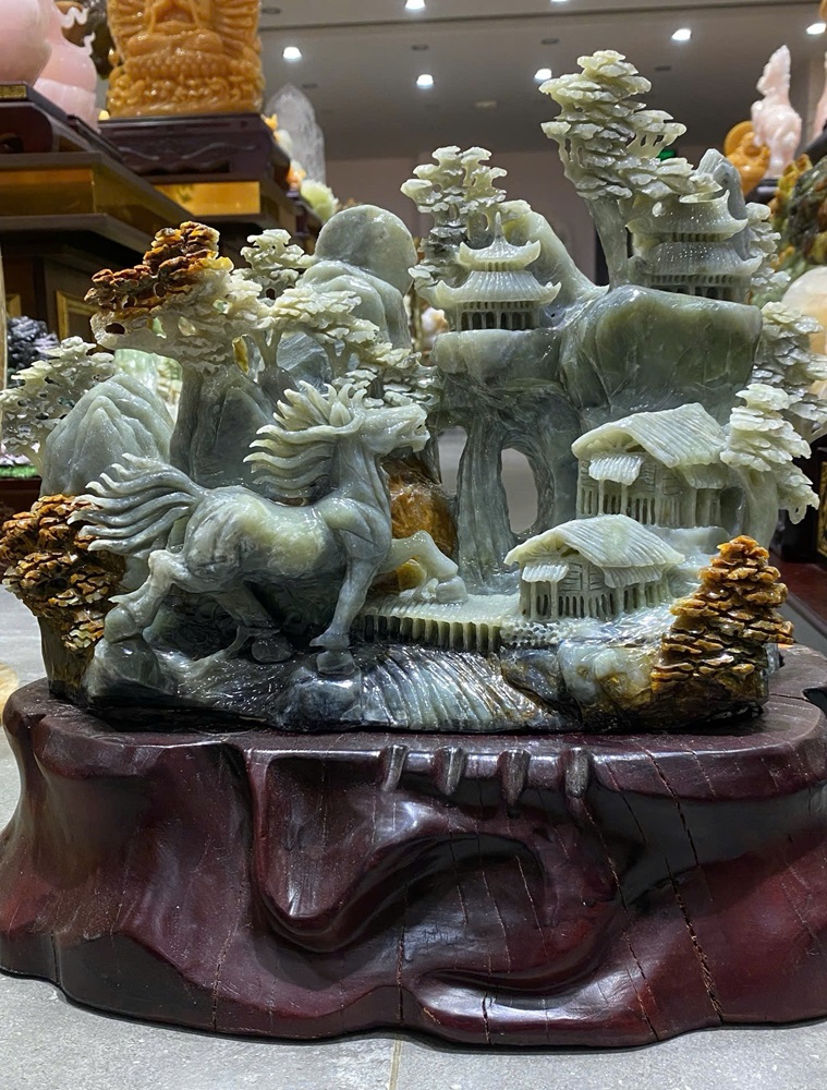 Tác phẩm phong cảnh hữu tình ngọc Serpentine 45x38cm