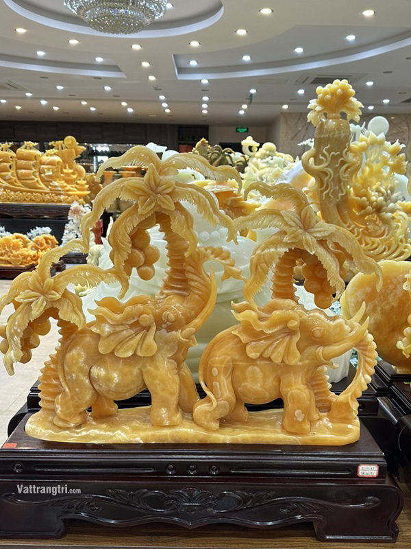 Tác Phẩm Phu Thê Voi - Ngọc Hoàng Long 72cm