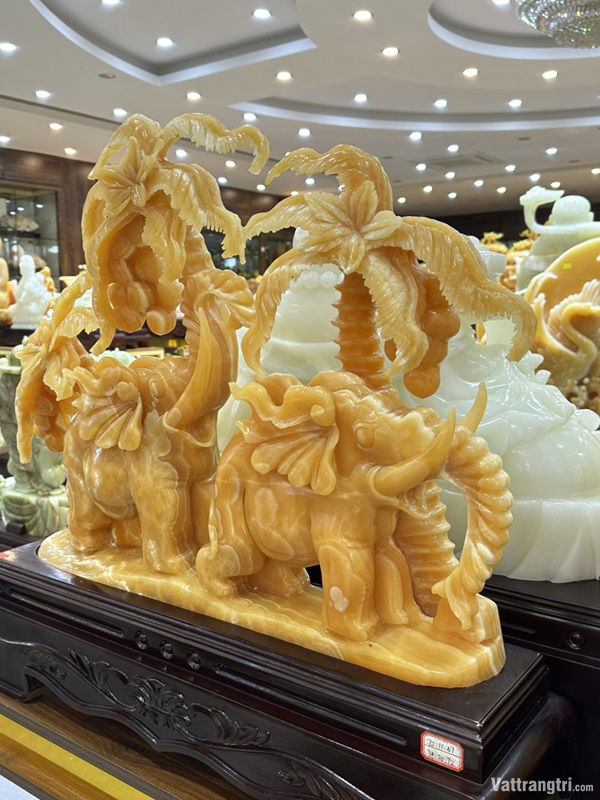 Tác Phẩm Phu Thê Voi - Ngọc Hoàng Long 72cm