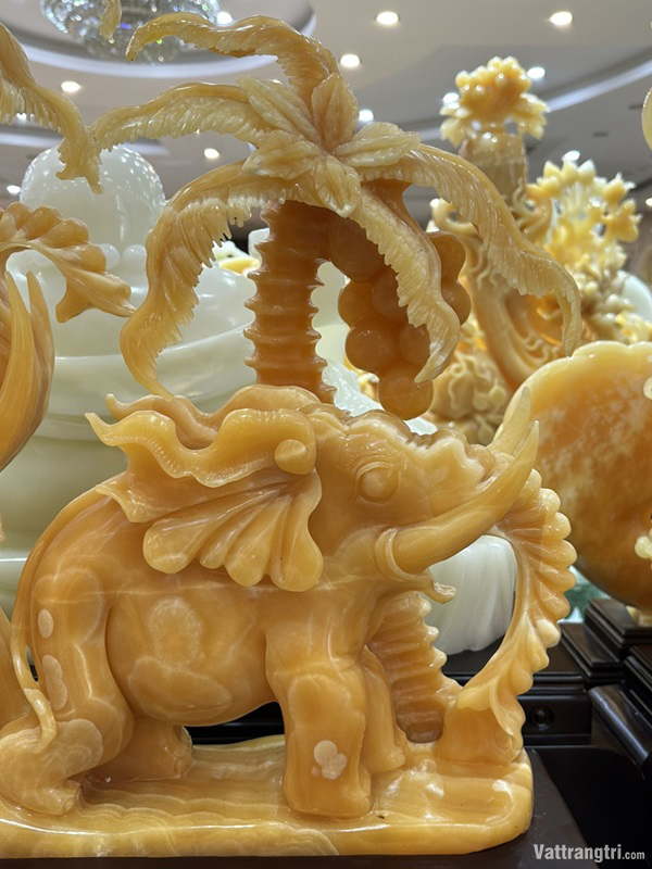 Tác Phẩm Phu Thê Voi - Ngọc Hoàng Long 72cm