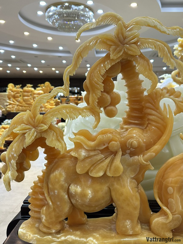 Tác Phẩm Phu Thê Voi - Ngọc Hoàng Long 72cm