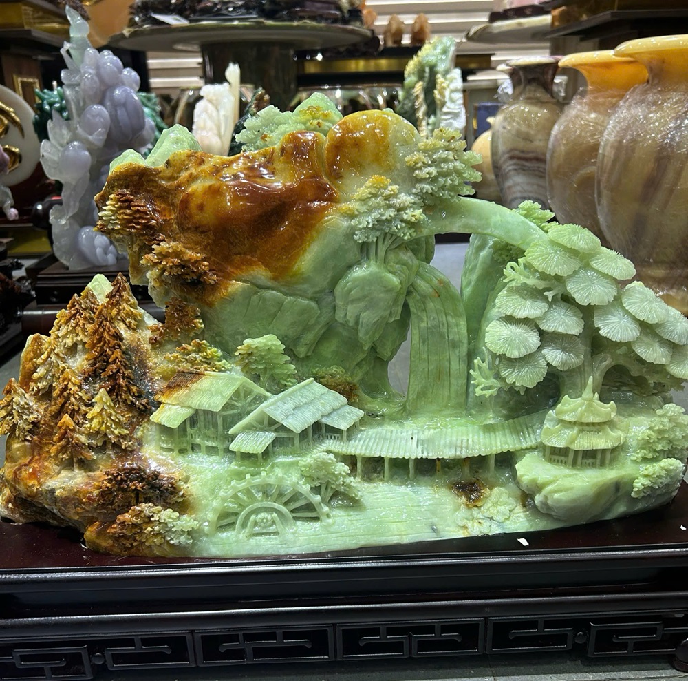 Tác Phẩm Sơn Thuỷ Hữ Tình Ngọc Tụ Nham 55x32x13cm