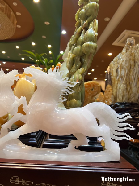 Tác Phẩm Song Mã Hồng Ngọc Onyx 48cm