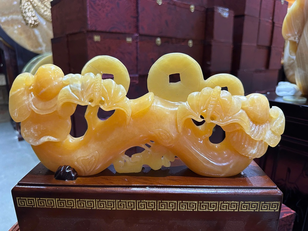 Tác Phẩm Thanh Gậy Như Ý Ngọc Hoàng Long 31x15cm