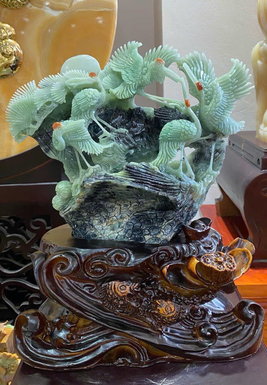 Tác Phẩm Tiên Hạc Sum Vầy Ngọc Serpentine