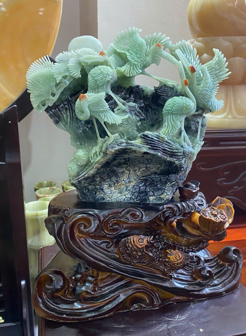 Tác Phẩm Tiên Hạc Sum Vầy Ngọc Serpentine