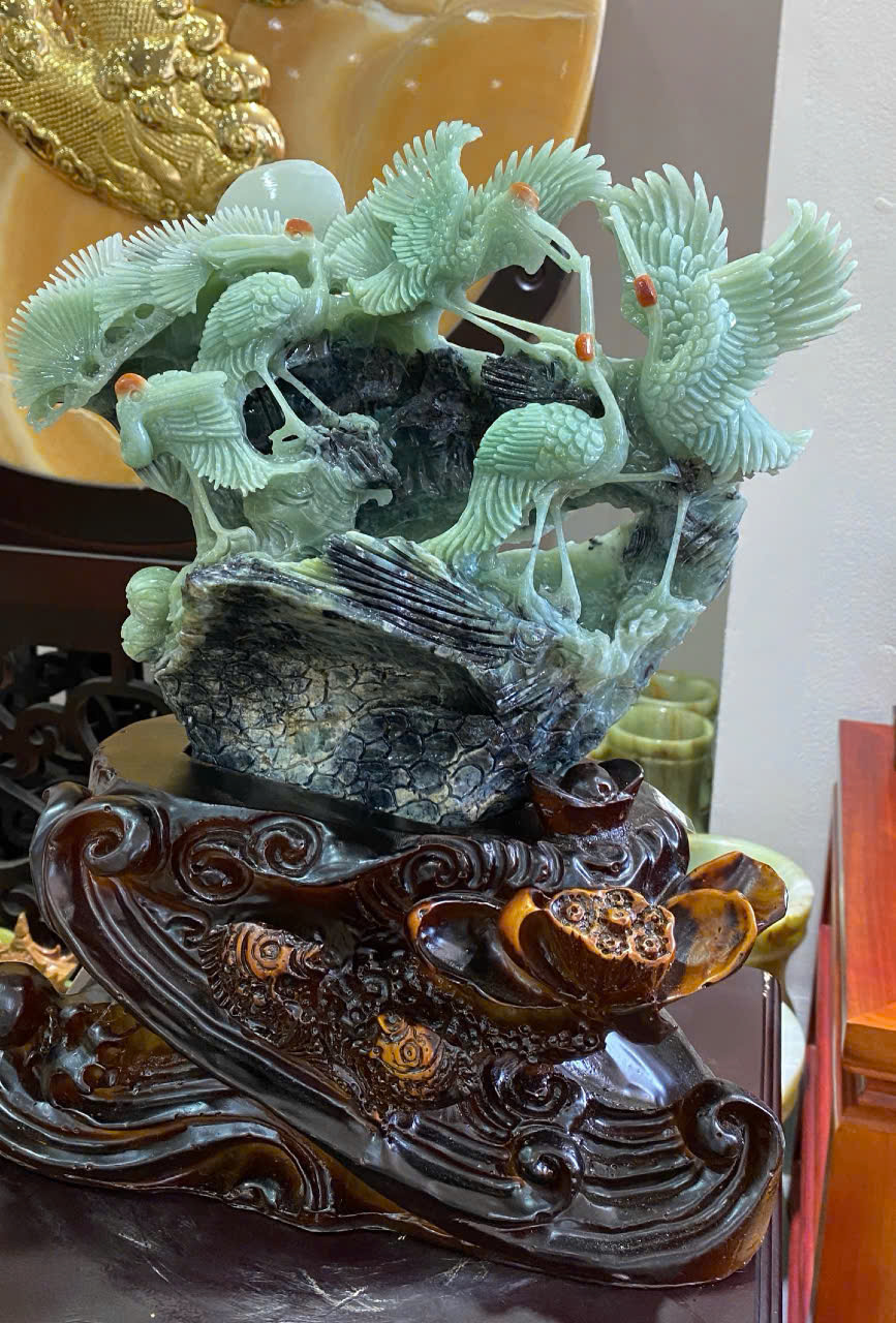 Tác Phẩm Tiên Hạc Sum Vầy Ngọc Serpentine