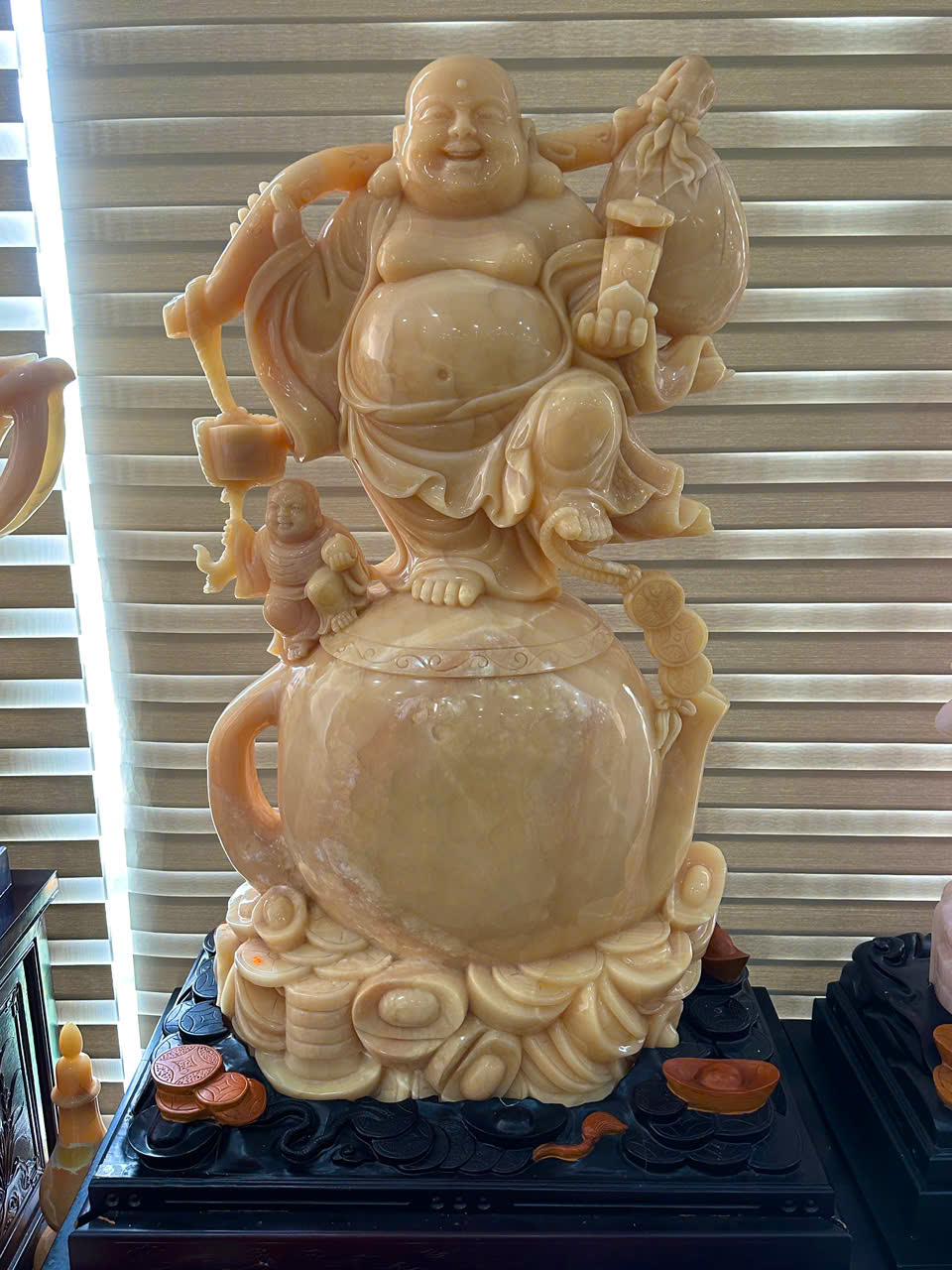 Thần Tài Di Lặc Đứng Hũ Tiền Ngọc Hoàng Long 202cm