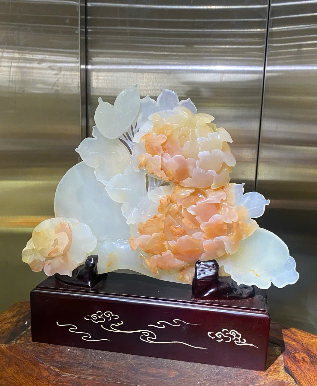 Thanh gậy như ý hoa mẫu đơn ngọc onyx 35x25cm