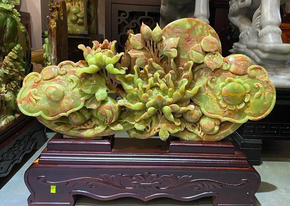 Thanh gậy như ý mẫu đơn ngọc onyx 68x33cm