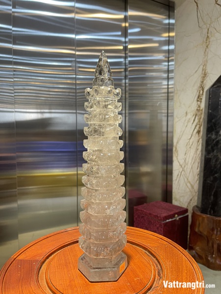 Tháp văn xương thạch anh khói 13 tầng 38cm