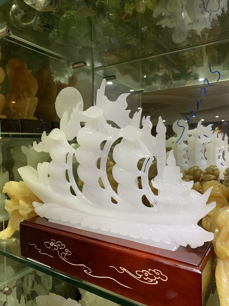 Thuận Buồm Xuôi Gió Bạch Ngọc Onyx Trắng