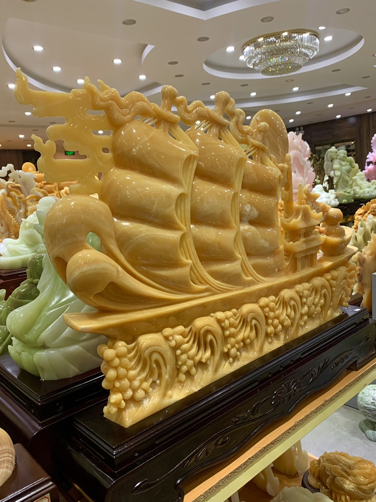 Thuận buồm xuôi gió ngọc hoàng long
