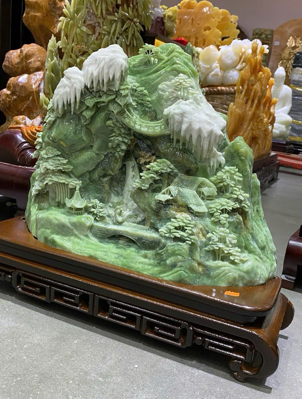 Tp Bồng lai tiên cảnh ngọc serpentine 50x37x14cm