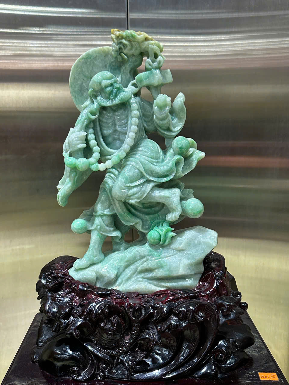 Tp Đạt ma sư tổ ngọc phỉ thuý nguyên khối 50cm