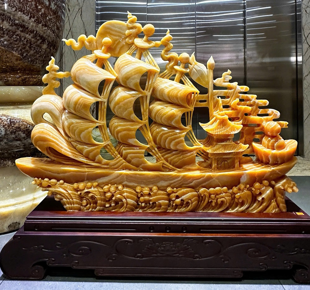 TP Thuận Buồm Xuôi Gió Ngọc Hoàng Long 103x71cm