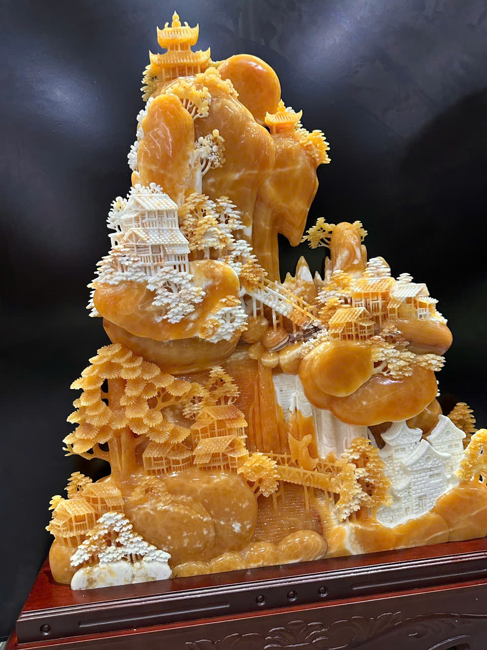 Tp Tiên cảnh hữu tình ngọc hoàng long 118x97x 24cm