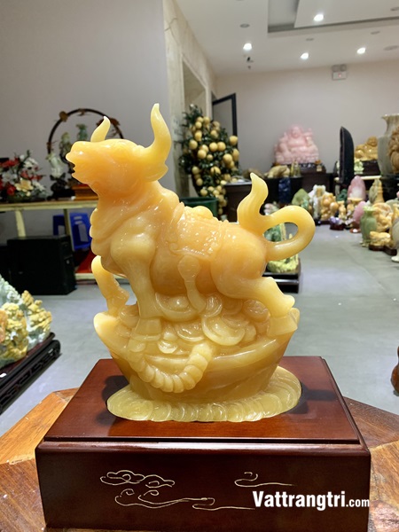Tượng Trâu Ngọc Hoàng Long 34cm - 12 con giáp