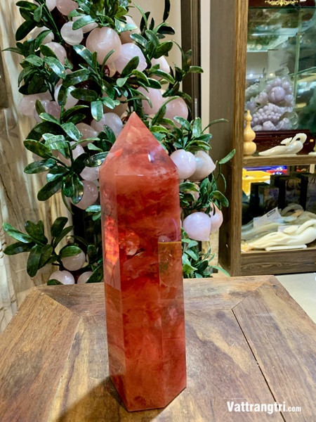 Trụ Đá Obsidian đỏ 25cm