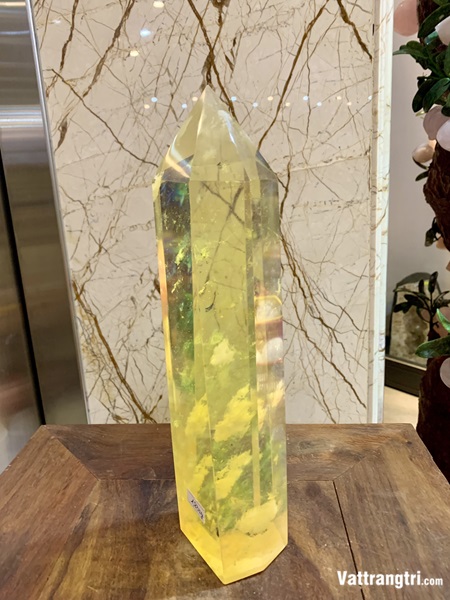 Trụ đá obsidian vàng 30cm