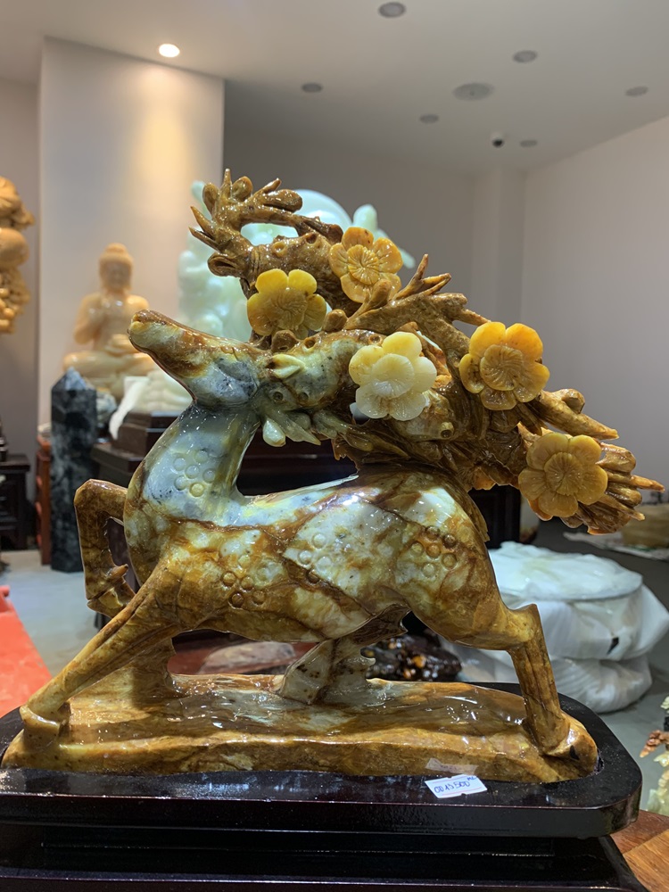 Tuần lộc phú quý ngọc serpentine